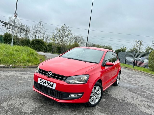 Compare Volkswagen Polo 1.2 Match Edition 59 Bhp BF14USW Red