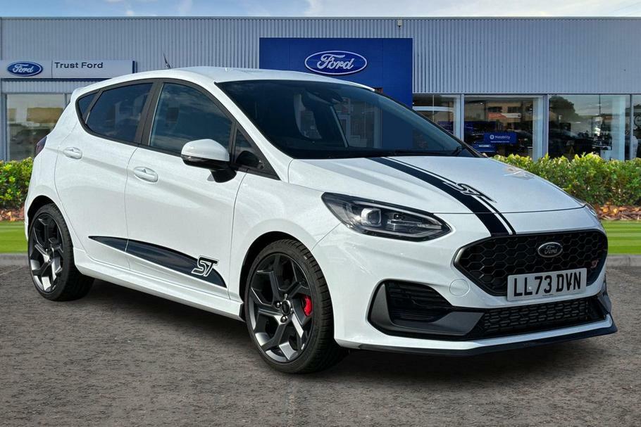 Compare Ford Fiesta St-3 LL73DVN White