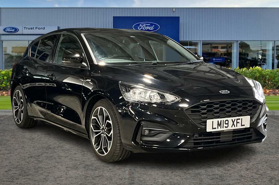 Compare Ford Focus 1.0 Ecoboost 125 St-line X LM19XFL Black