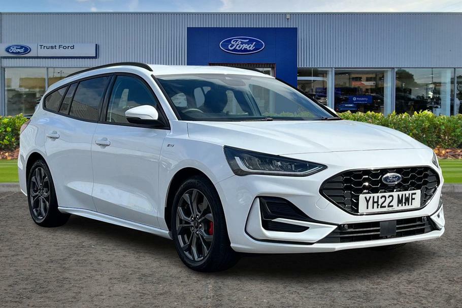 Compare Ford Focus 1.0 Ecoboost St-line YH22MWF White
