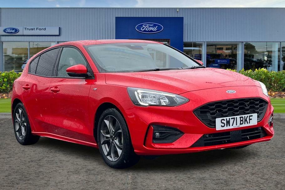 Compare Ford Focus 1.0 Ecoboost 125 St-line SW71BKF Red