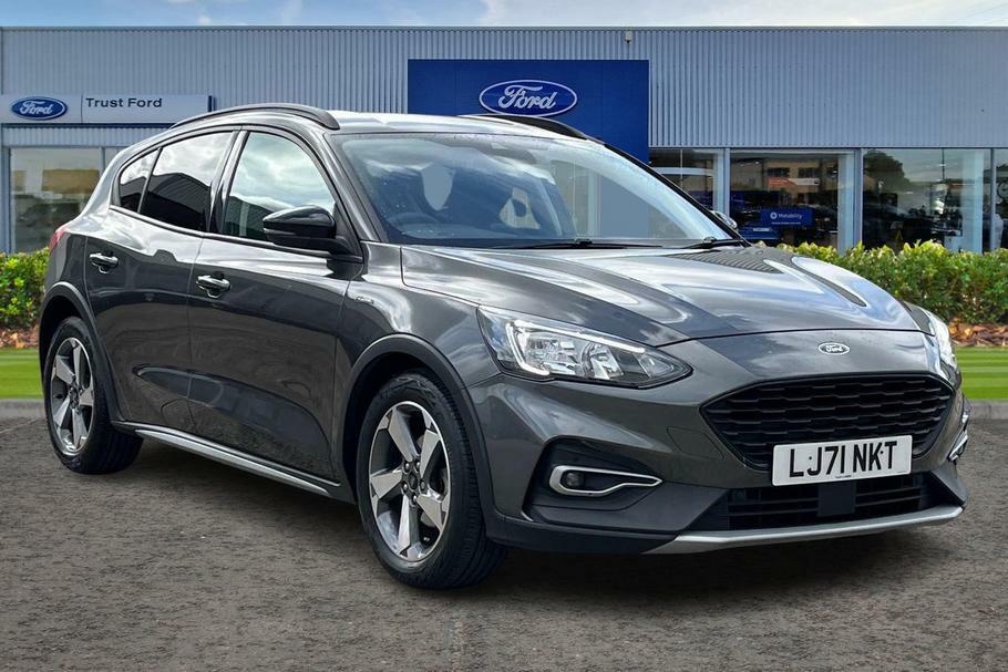Compare Ford Focus 1.0 Ecoboost Hybrid Mhev 125 Active Edition LJ71NKT 