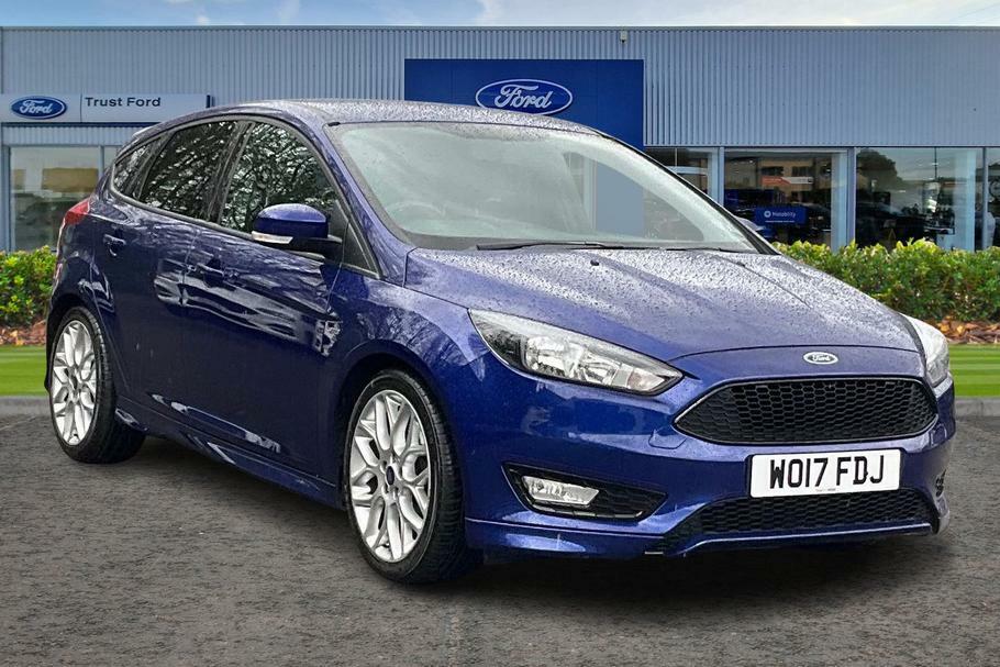 Compare Ford Focus St-line 1.0 Ecoboost With 18 Rock Alloys WO17FDJ Blue