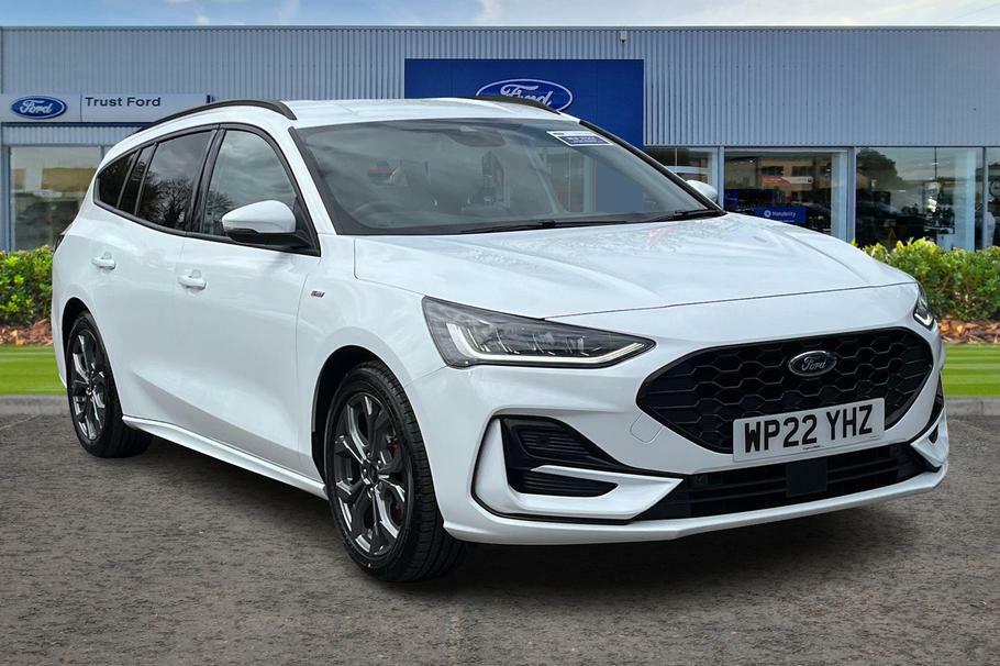 Compare Ford Focus 1.0 Ecoboost St-line WP22YHZ White