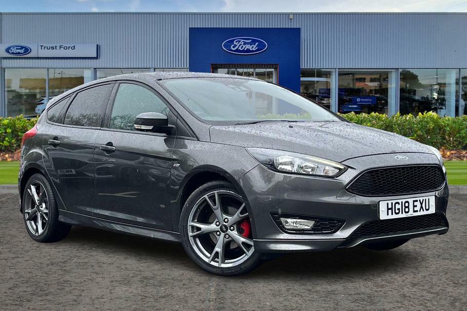 Compare Ford Focus 1.0 Ecoboost 140 St-line X Sync 3 With Apple C HG18EXU Grey