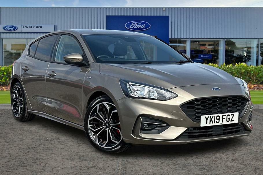 Ford Focus 1.0 Ecoboost 125 St-line X Silver #1