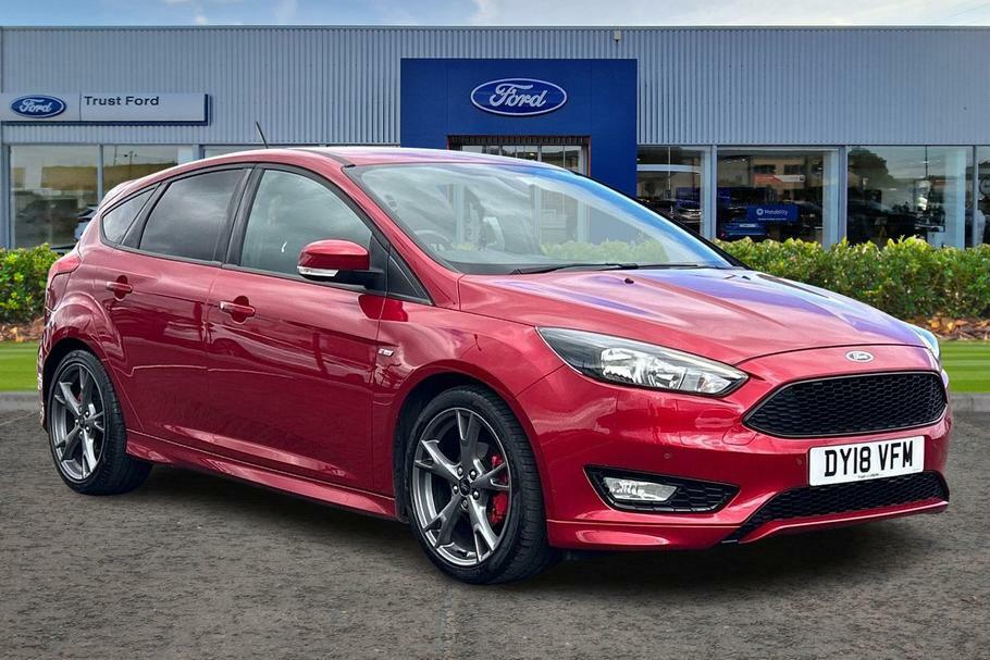 Compare Ford Focus 1.0 Ecoboost 140 St-line X DY18VFM Red