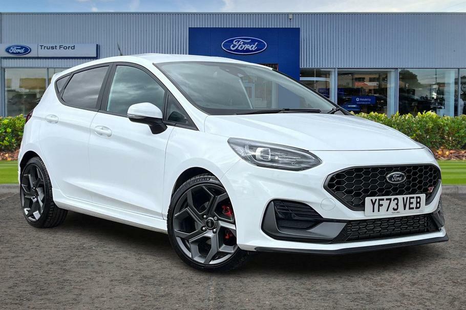 Compare Ford Fiesta 1.5 Ecoboost St-3 Sync3 Navigation, Rear View YF73VEB White