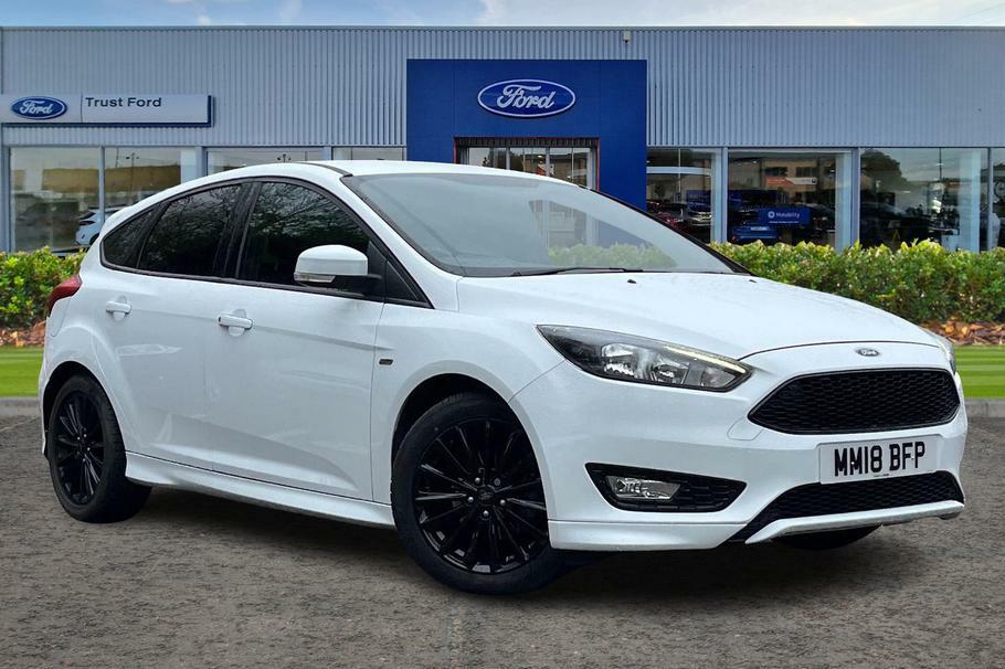 Compare Ford Focus 1.0 Ecoboost 140 St-line Navigation Sync 3 Wit MM18BFP White