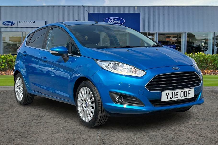 Compare Ford Fiesta 1.6 Titanium Powershift- With Keyless Entry YJ15OUF Blue