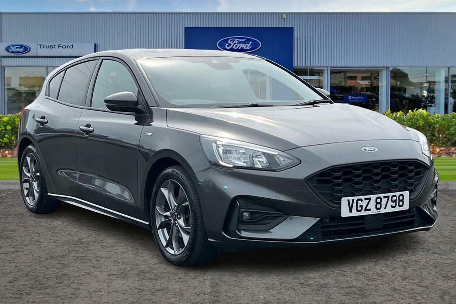 Compare Ford Focus 1.0 Ecoboost Hybrid Mhev 155 St-line Edition - VGZ8798 Grey