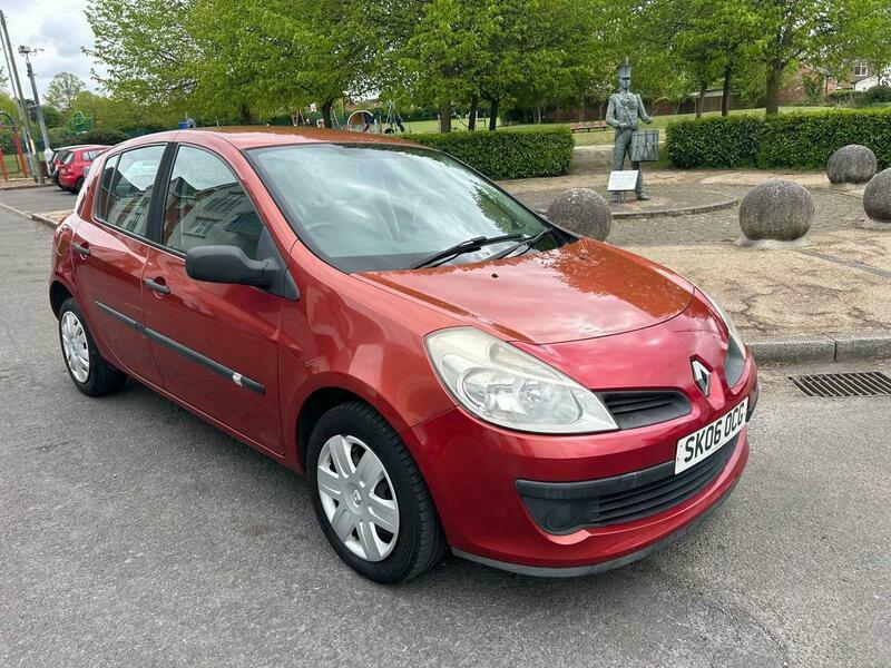 Renault Clio 1.4 16V Expression Red #1
