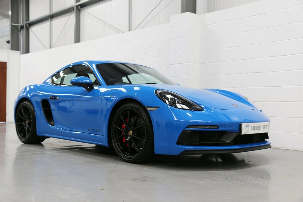 Compare Porsche 718 Cayman Gts 4.0 LM23FXT Blue