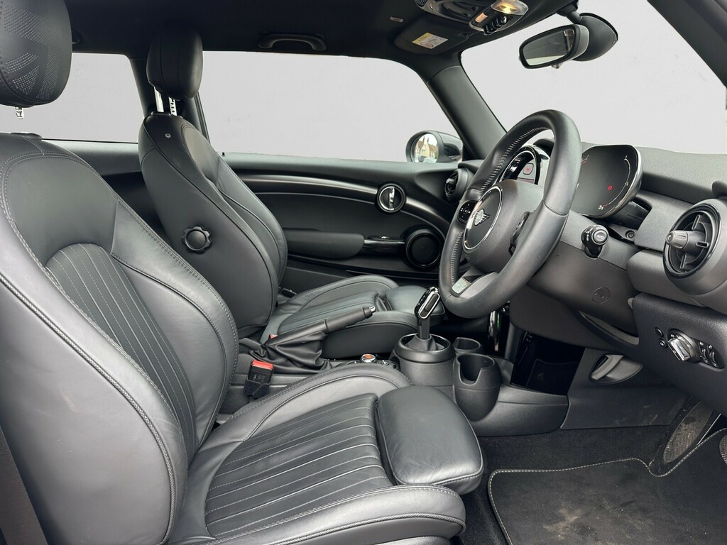 Compare Mini Hatch 2.0 Cooper S Exclusive BJ21EWM Silver