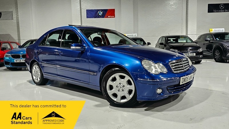 Compare Mercedes-Benz C Class C220 2.1 Cdi Elegance OW05ANV Blue