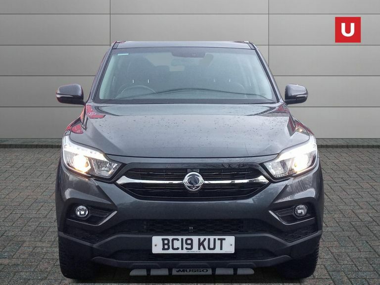 Compare SsangYong Musso 2.2D Saracen Double Cab Pickup 4Wd Euro 6 BC19KUT Grey