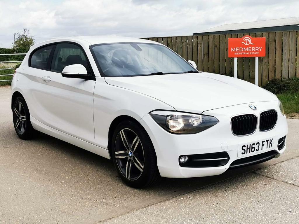 Compare BMW 1 Series 2.0 116D Sport Euro 5 Ss SH63FTK White