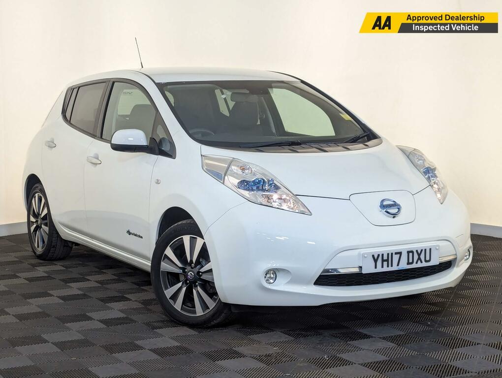 Compare Nissan Leaf 30Kwh Tekna YH17DXU White