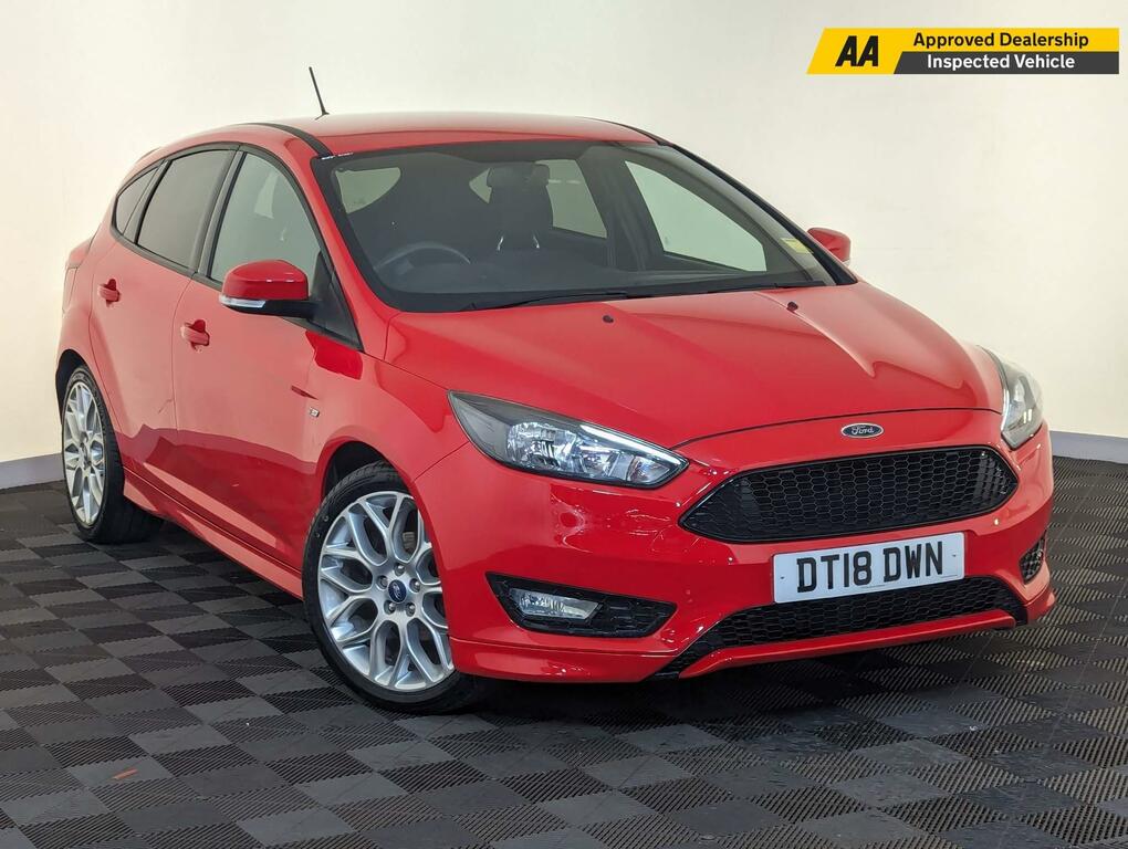 Compare Ford Focus 1.0T Ecoboost St-line Euro 6 Ss DT18DWN Red