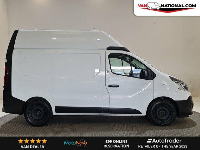 Compare Renault Trafic Diesel MM70YMZ White