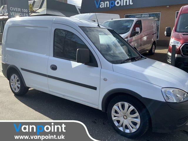 Compare Vauxhall Combo 1.2 2000 Cdti 73 Bhp DL10HWG White