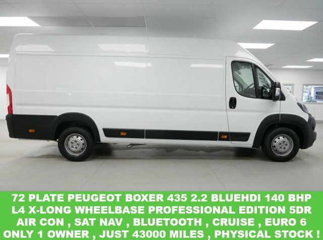 Compare Peugeot Boxer 435 2.2 Bluehdi 140 Bhp L4 X-long Professional S OY72RWN White