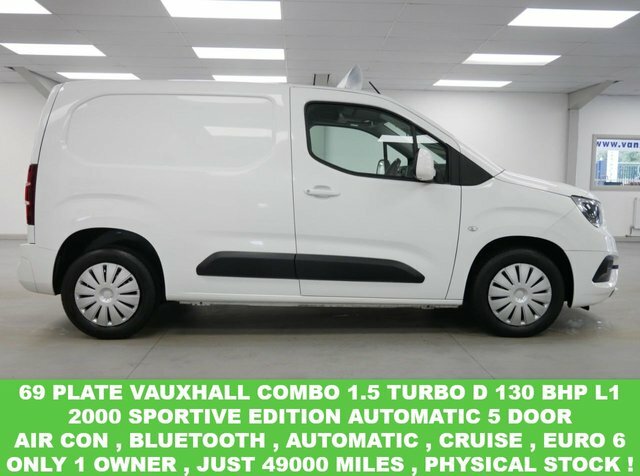 Compare Vauxhall Combo 1.5 Turbo D 130 Bhp L1 2000 Sportive R WU69YLX White