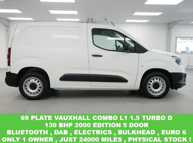 Compare Vauxhall Combo L1 1.5 Turbo D 130 Bhp 2000 Edition 1 Owner FE69GMF White