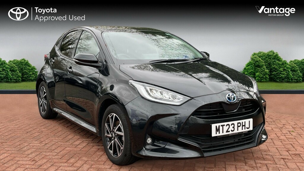 Compare Toyota Yaris 1.5 Vvt-h Design E-cvt Euro 6 Ss MT23PHJ Black