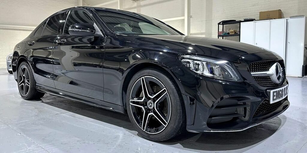 Compare Mercedes-Benz C Class Saloon EN68VJZ Black