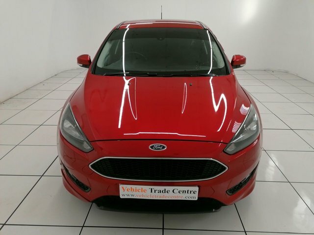 Compare Ford Focus 1.5 Zetec S Tdci 118 Bhp ST04EZO Red