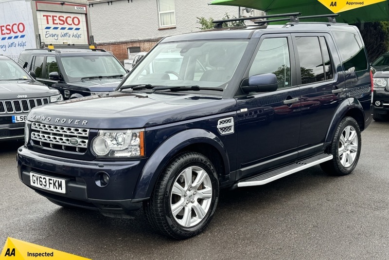 Compare Land Rover Discovery 3.0 Sd V6 Hse GY63FKM Blue