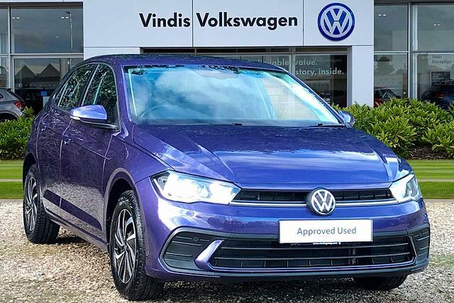 Compare Volkswagen Polo Volkswagen Polo Life 1.0 Tsi 95Ps 5-Speed 5 AF72YFP Purple