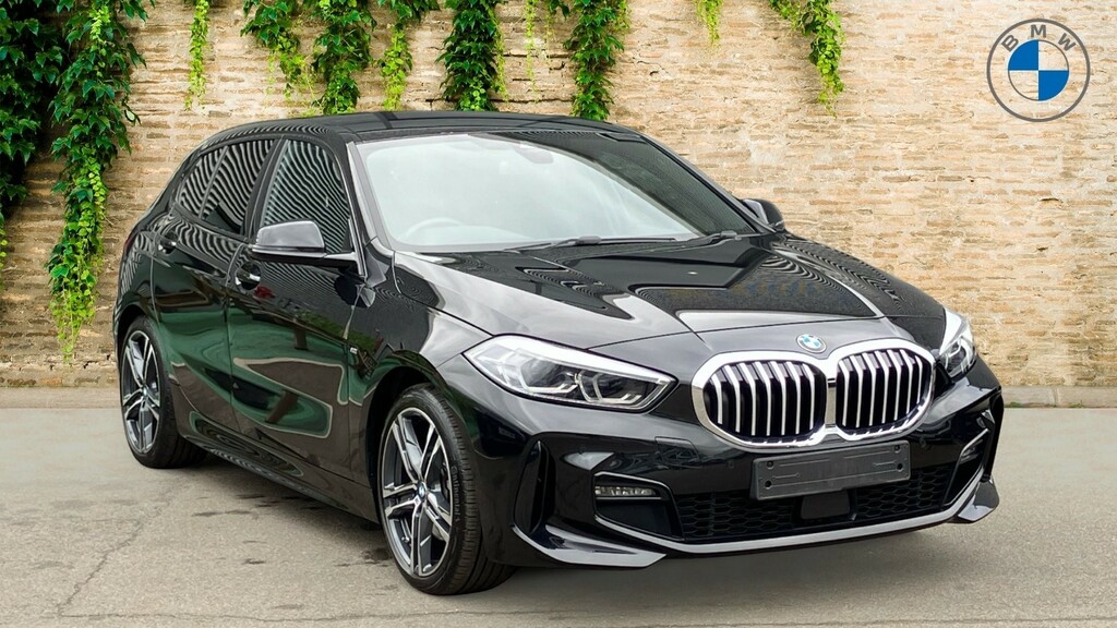 Compare BMW 1 Series 118I M Sport MF70VZE Black