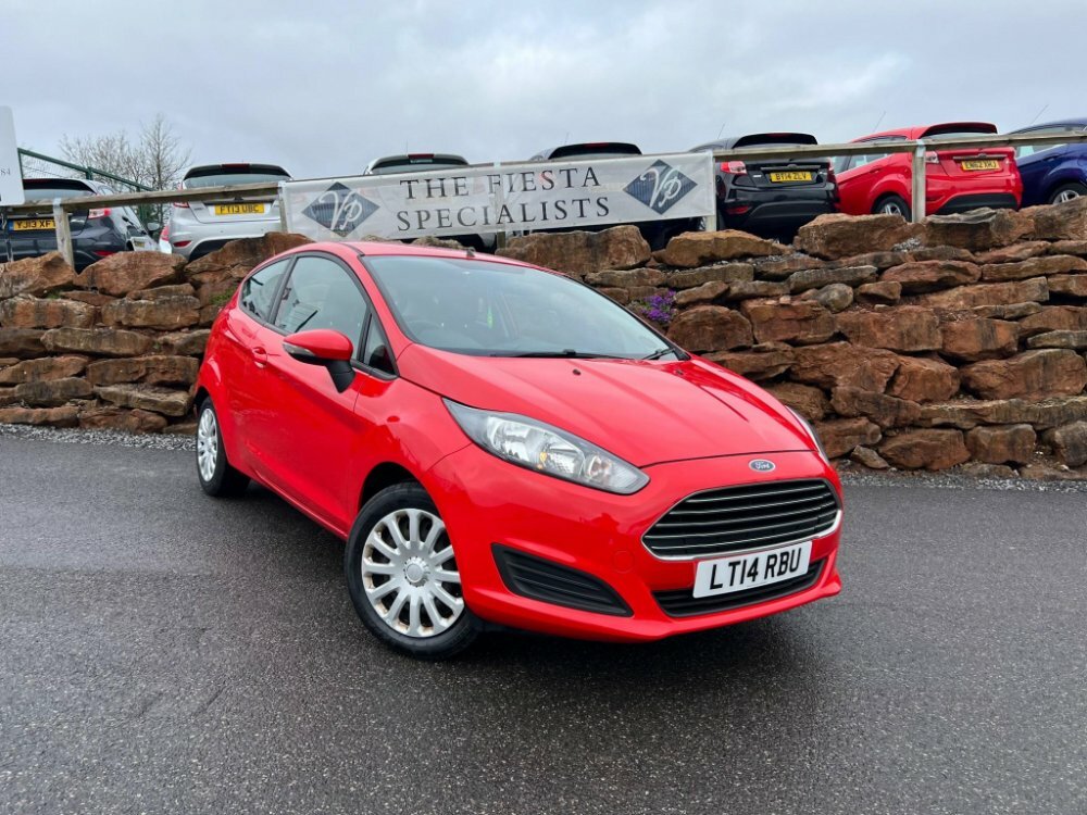 Compare Ford Fiesta 1.25 Style Euro 5 LT14RBU Red