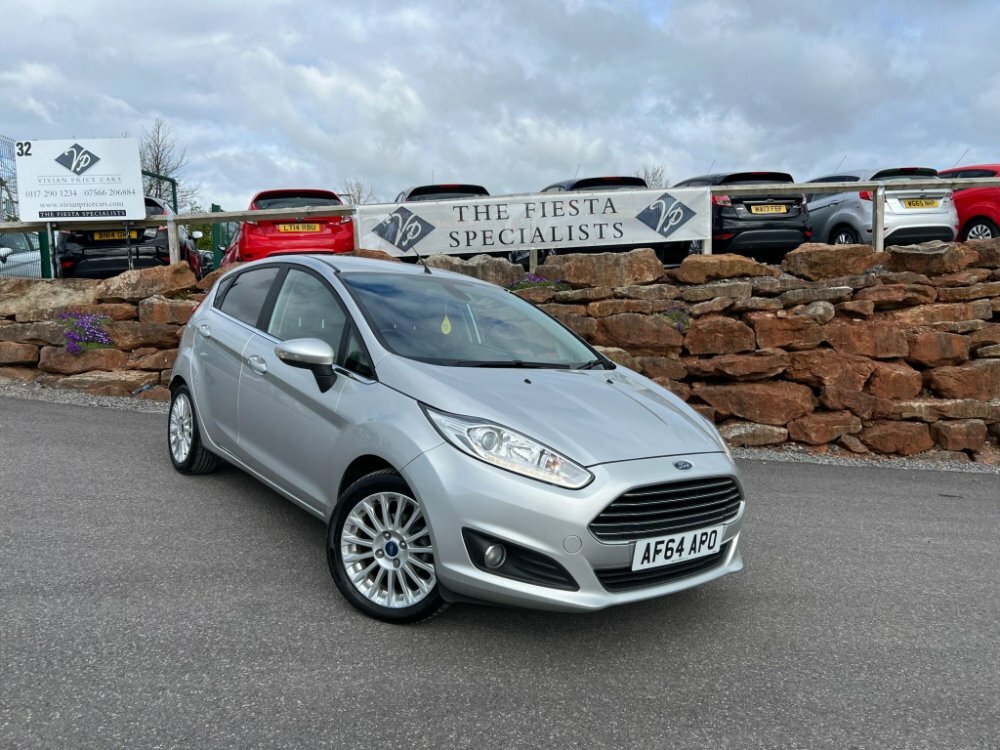 Compare Ford Fiesta 1.0T Ecoboost Titanium Euro 5 Ss AF64APO Silver