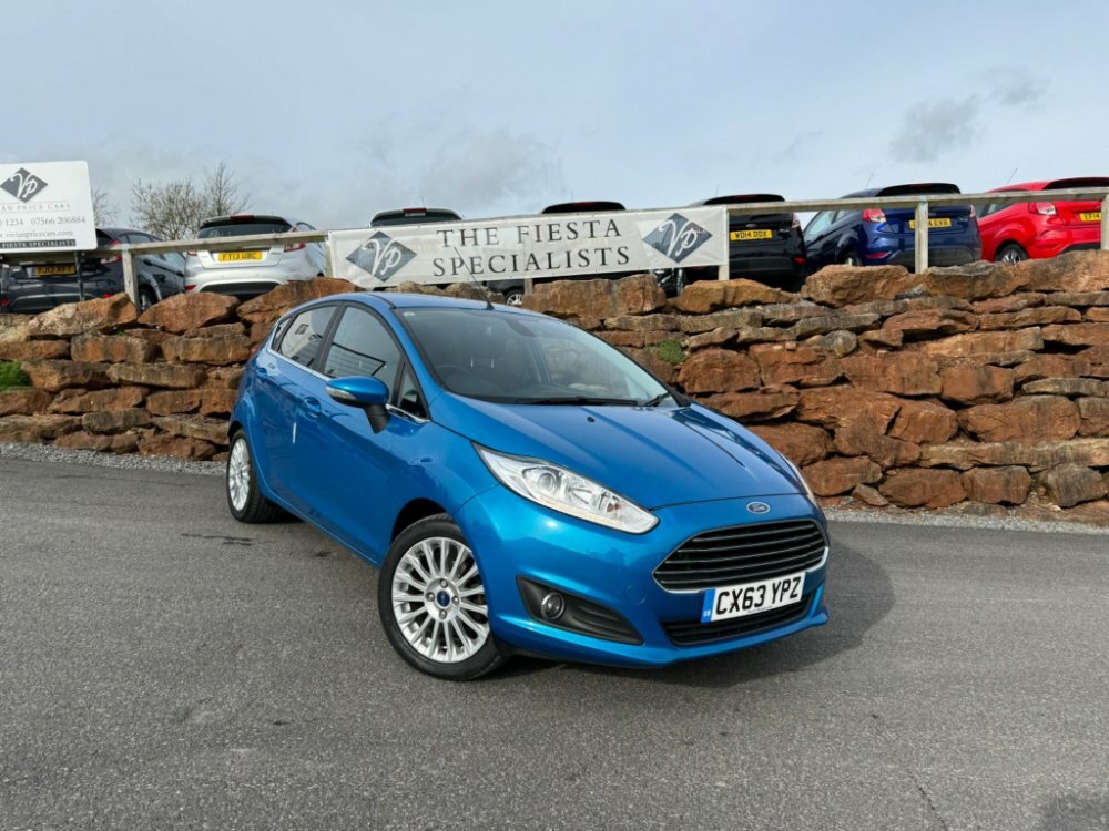 Compare Ford Fiesta 1.0T Ecoboost Titanium Euro 5 Ss CX63YPZ Blue