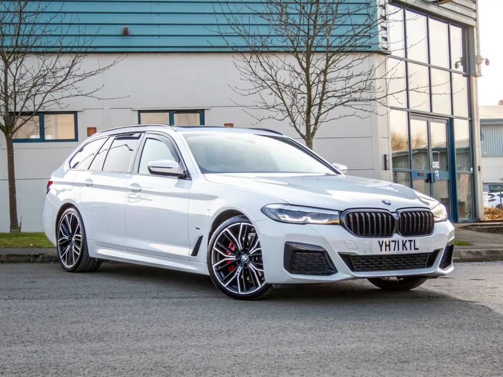 Compare BMW 5 Series 520D Xdrive M Sport Mhev YH71KTL White