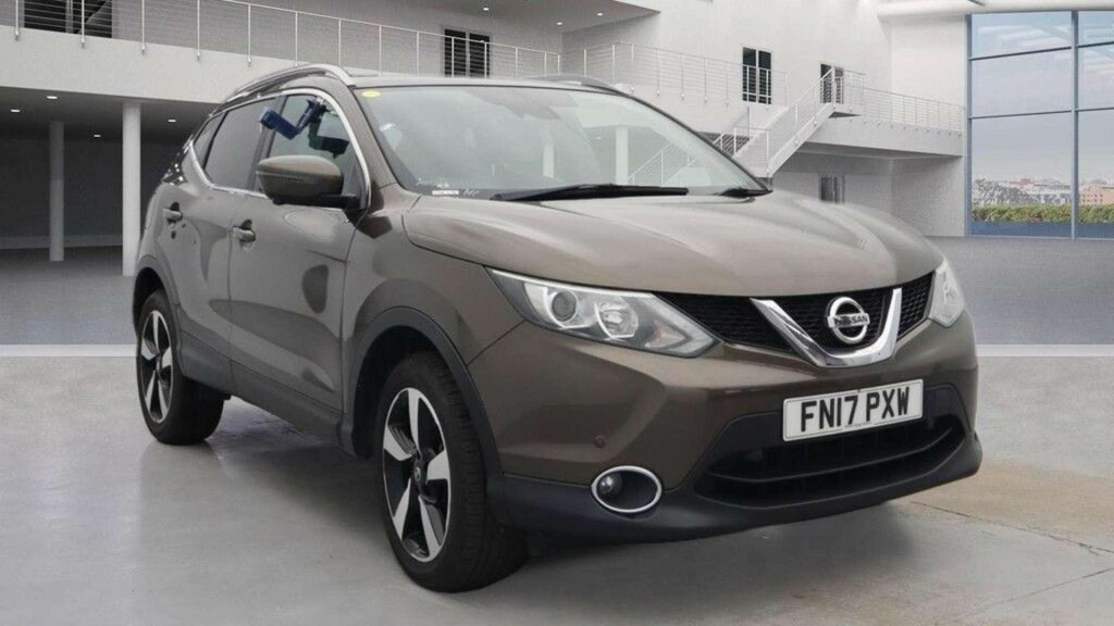 Compare Nissan Qashqai 1.6 N-vision Dci FN17PXW Brown