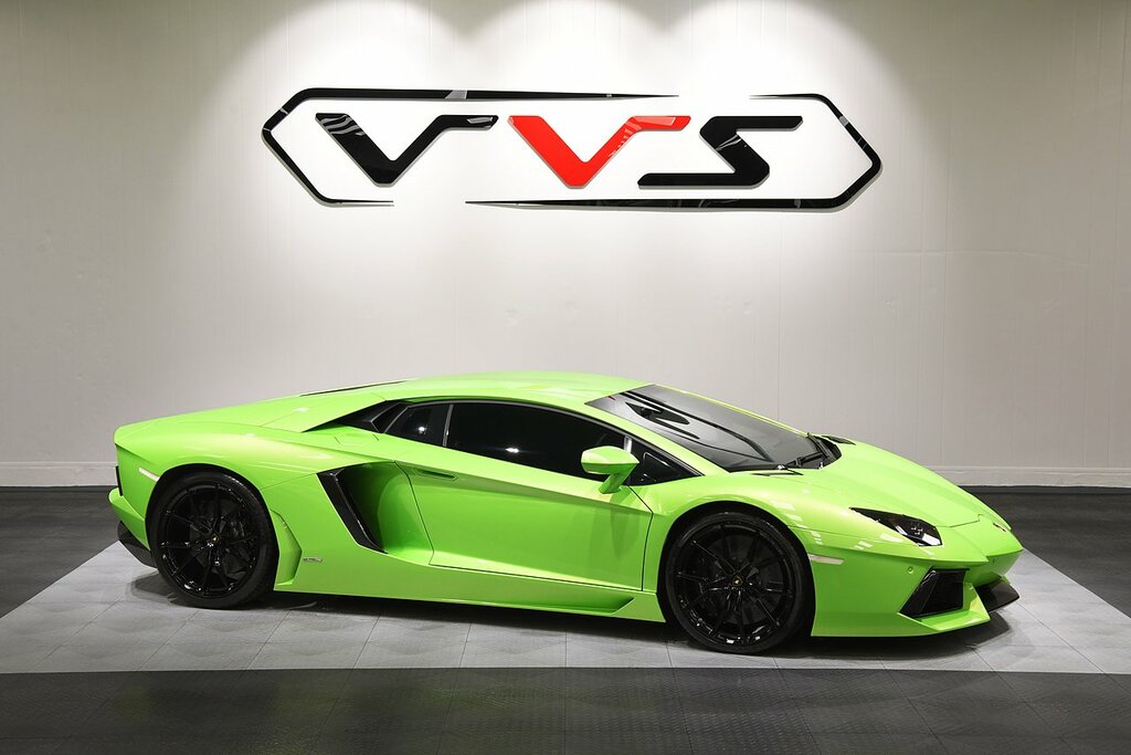 Compare Lamborghini Aventador V12 Lp 700-4 NET805S Green