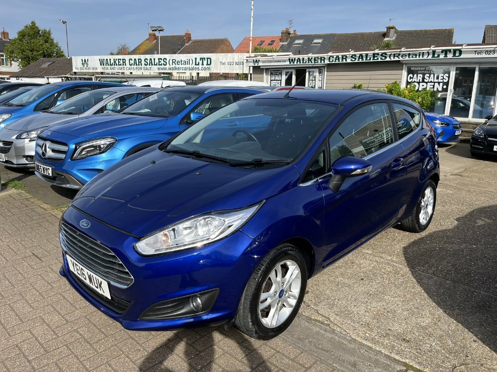 Compare Ford Fiesta 1.25 82 Zetec YE16WUK Blue