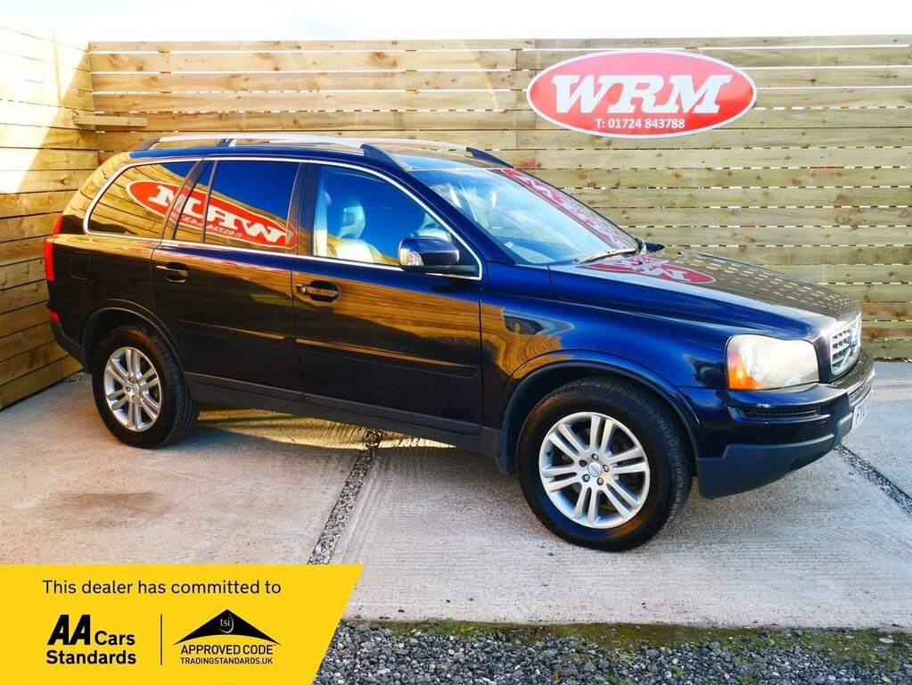 Compare Volvo XC90 2.4 D5 Se Awd FY10AEF Blue