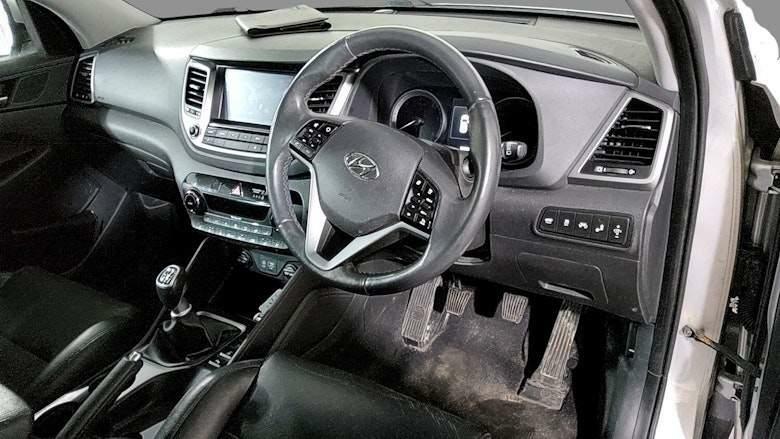 Compare Hyundai Tucson 2.0 Crdi Premium Se 4Wd Euro 6 MA17PVY Silver