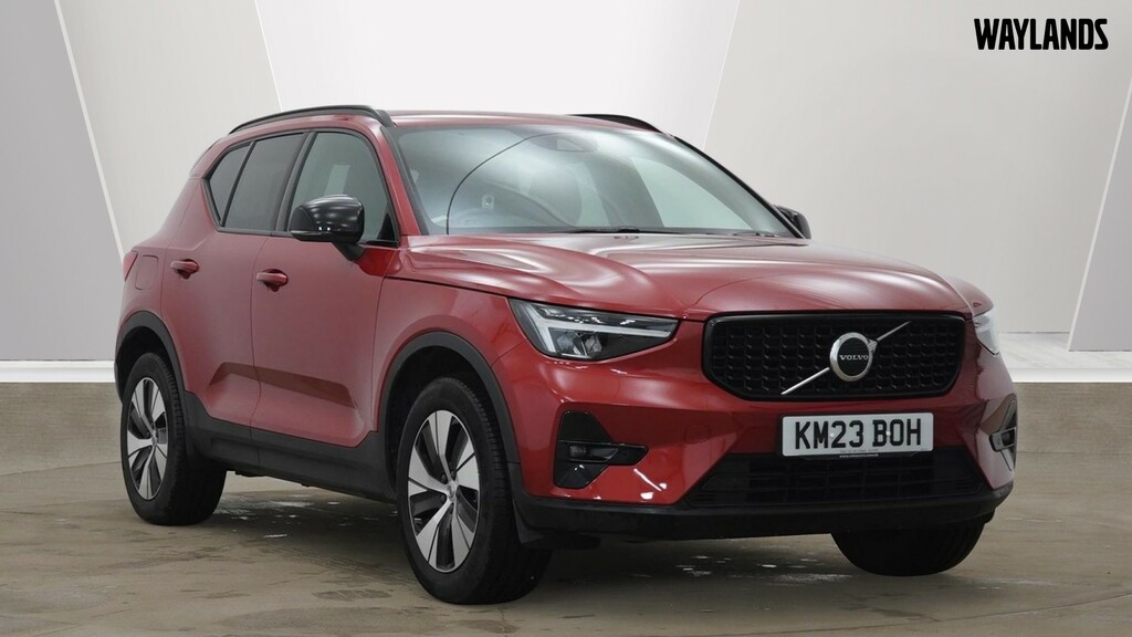Compare Volvo XC40 Recharge Plus, T4 Plug-in Hybrid, KM23BOH Red