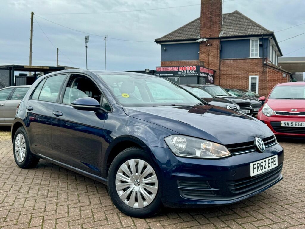 Compare Volkswagen Golf 1.2 Tsi Bluemotion Tech S Euro 5 Ss 2013 FR62BFE Blue
