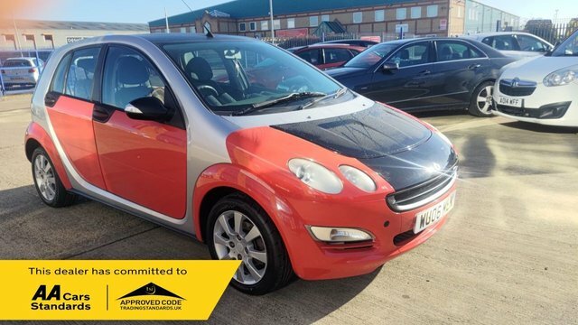 Compare Smart Forfour 2006 1.1 Coolstyle Rhd 63 Bhp WU06MLK Silver