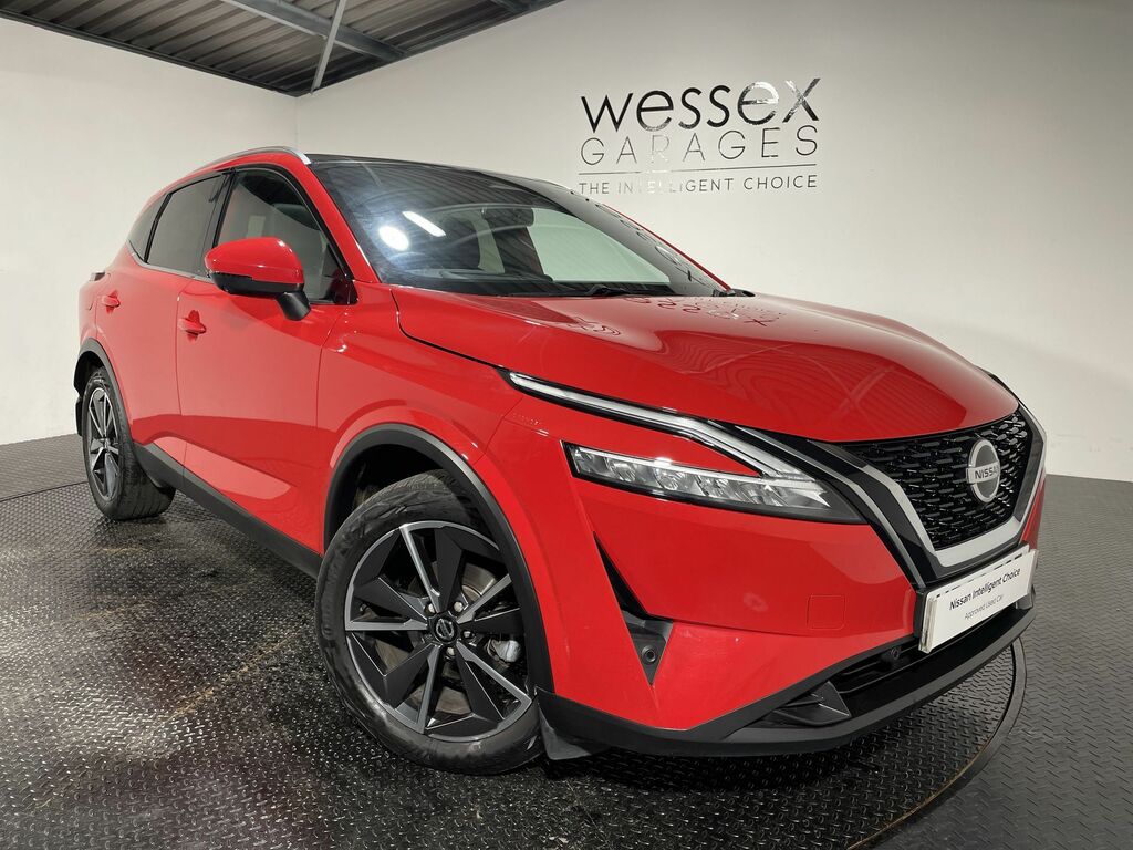 Compare Nissan Qashqai Tekna Dig-t Mhev YP22FGE Red