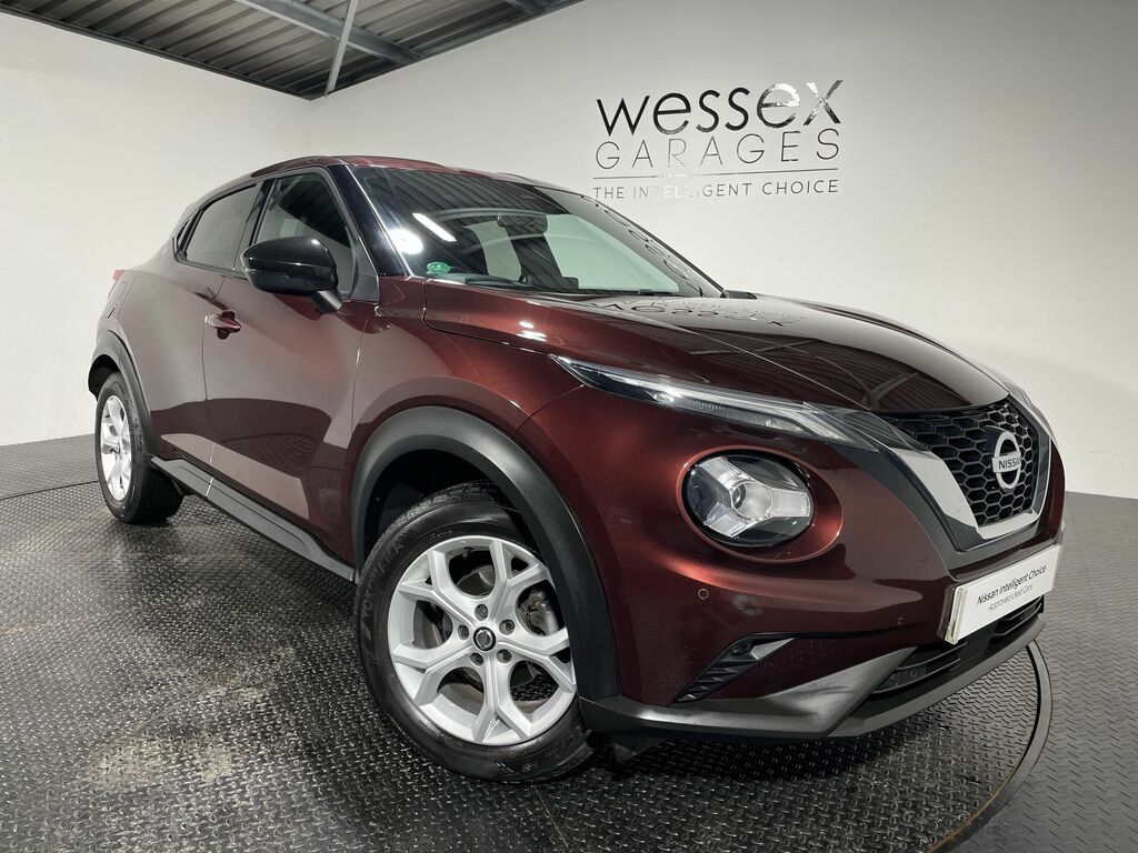 Compare Nissan Juke N-connecta Dig-t S-a WG20CJU Red