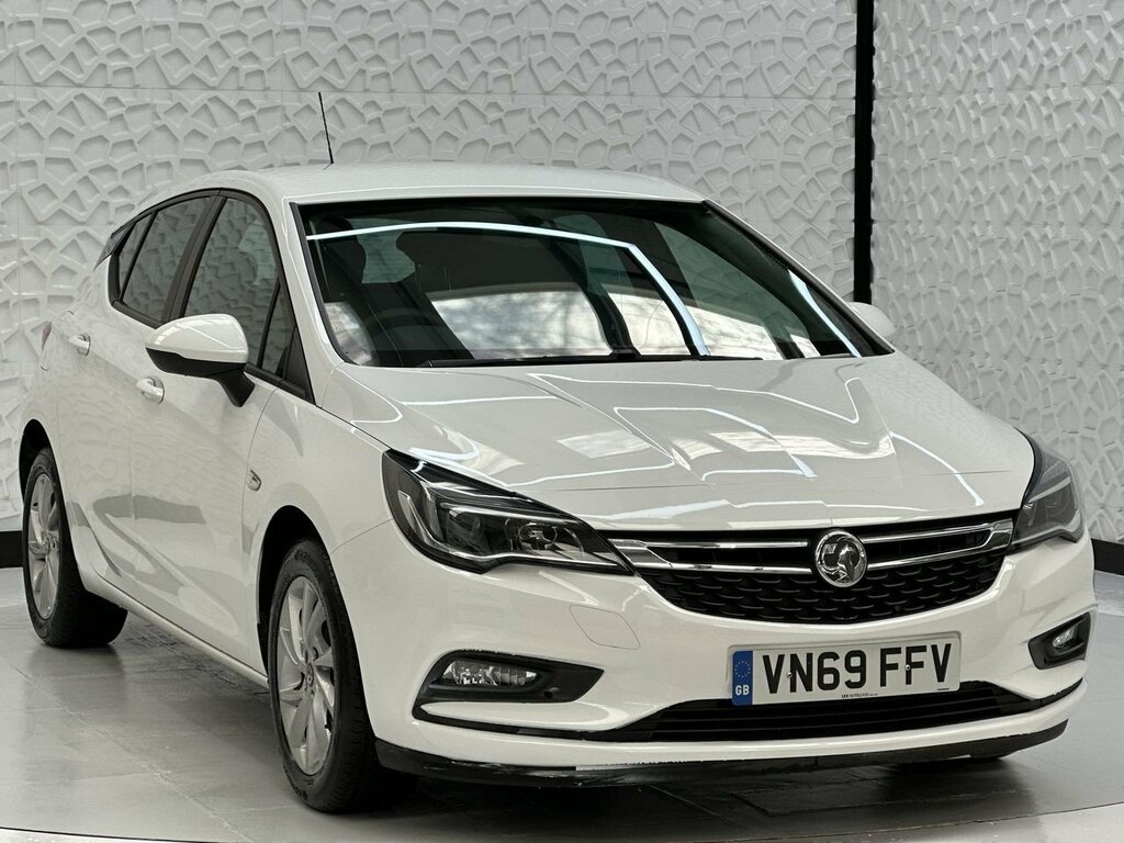 Compare Vauxhall Astra Design Ecotec Ss VN69FFV White