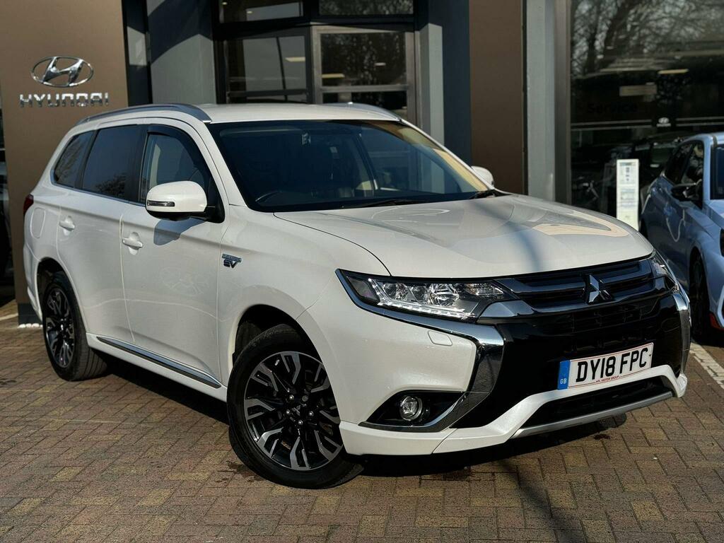 Compare Mitsubishi Outlander 2.0H 12Kwh 4H Cvt 4Wd Euro 6 Ss DY18FPC White